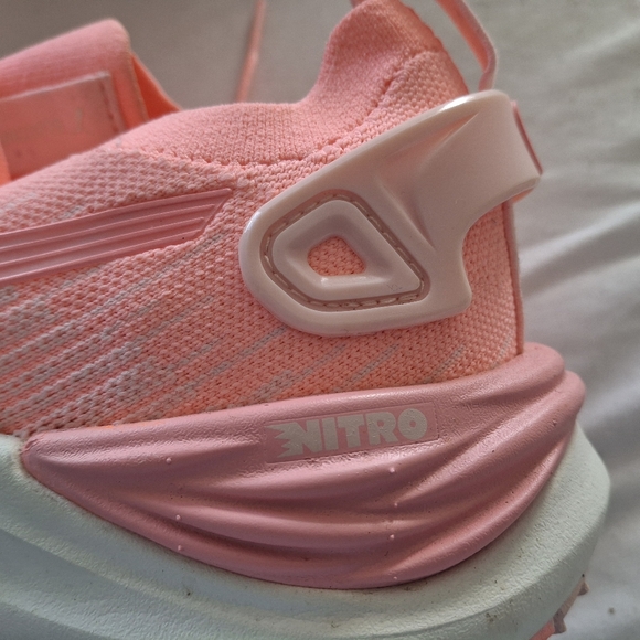 Men's Puma Nitro size 7.5 in lmelon pink. - Picture 4 of 6